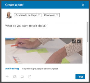 LinkedIn foto met bericht plaaten